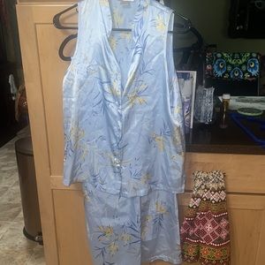 Beautiful jones of New York pjs for that special night